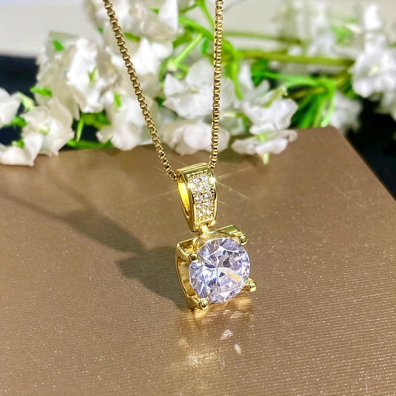 Colar com Pendente e Zircónia Cúbica em Tom de Ouro Branco