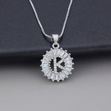 Colar com Inicial Z e Zircónia em Tom de Ouro Branco